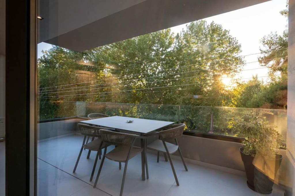 Riverside Apartment *