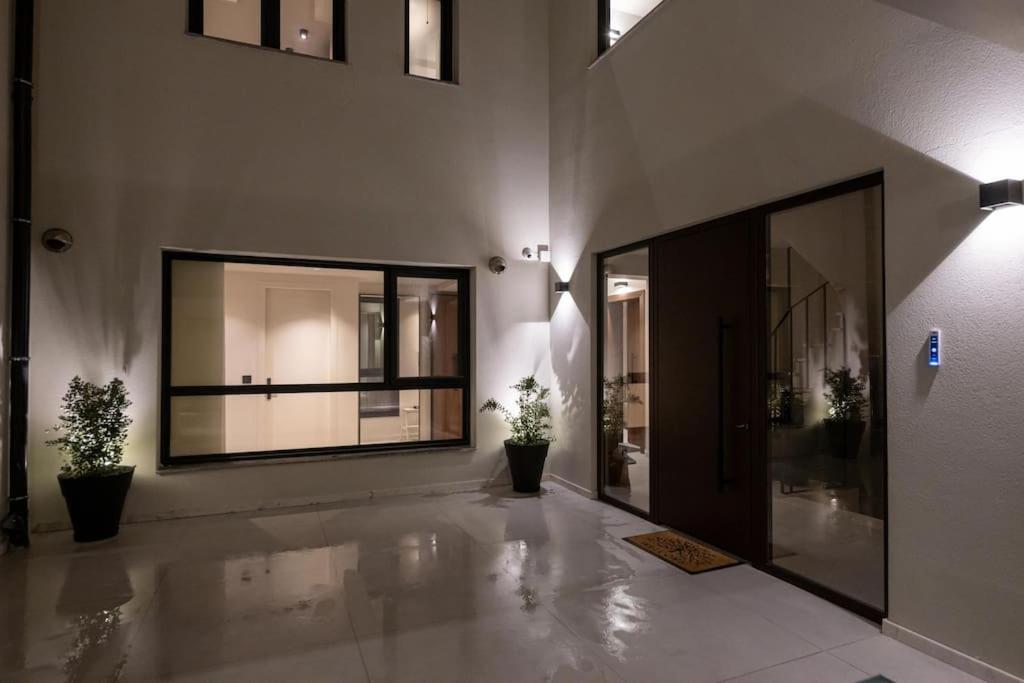 Riverside Apartment *